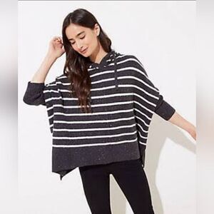 Loft woman's hooded swancho